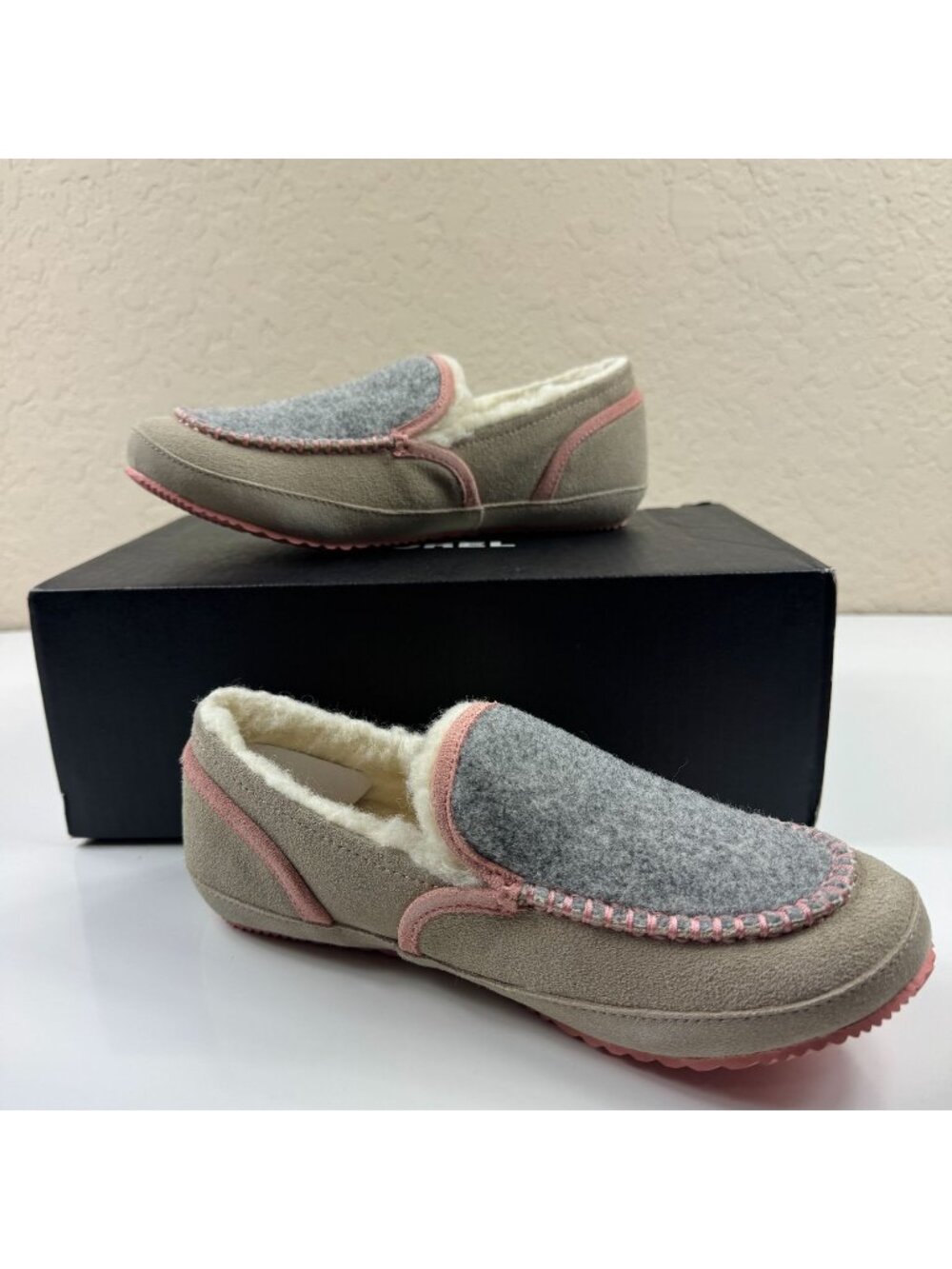 Sorel Tremblant II Womens Slip On Slippers Tan Pink Size 7 Cottagecore Cozy Warm